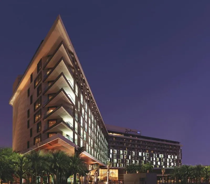Yas Hotels By Experience Hub Inc Theme Parks Abú Dhabí
