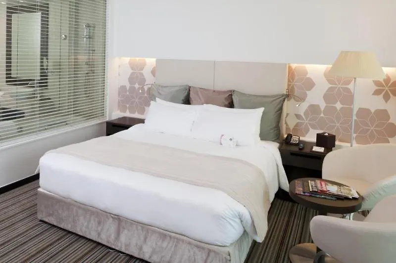 Yas Hotels By Experience Hub Inc Theme Parks Abú Dhabí